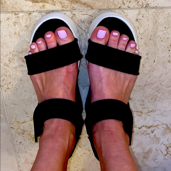 zita platform wedge sandal